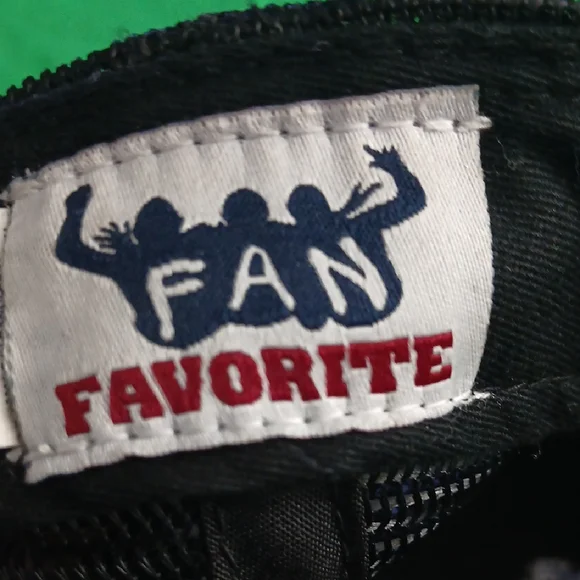 Pre-loved Black Cap with Blue LA Logo - Picture 5 of 7